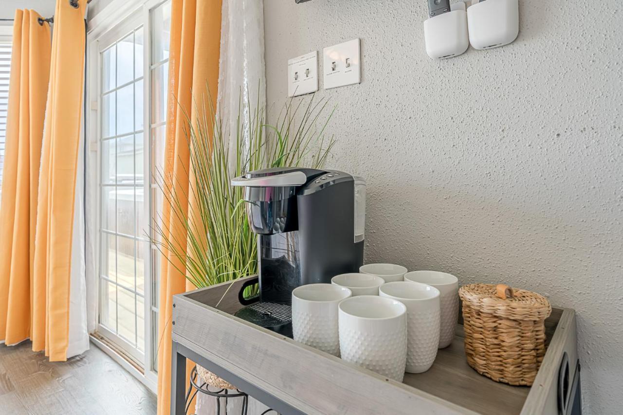 Hot Tub - Ocean Views - Steps To Private Beach - Quiet Location Galveston Exteriör bild